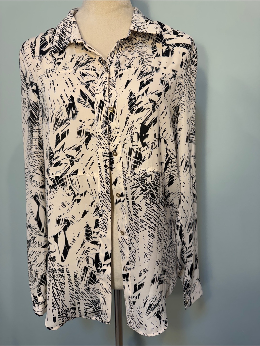Robert Rodriguez Women’s Black & White Printed Button-Front Blouse